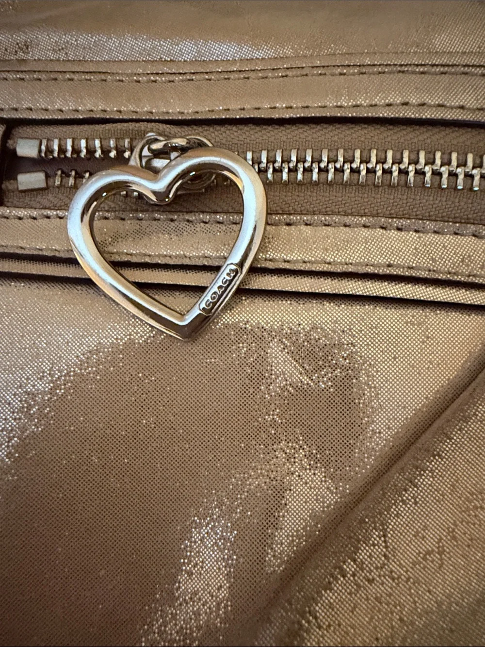 ✨ Authentic Y2K Rare Coach Poppy Metallic Champagne Rose Gold tote Heart charm ✨